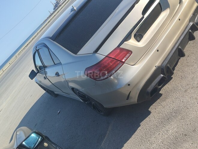 Mercedes E 350 4MATIC-8