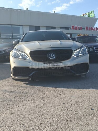 Mercedes E 350 4MATIC-1