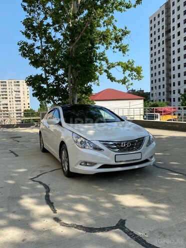 Hyundai Sonata-2