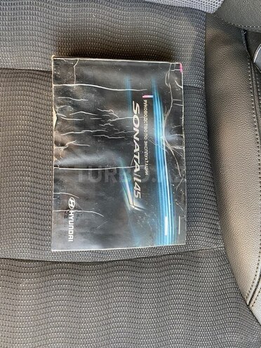 Hyundai Sonata-17