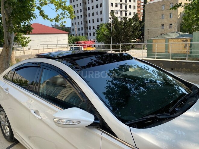 Hyundai Sonata-21