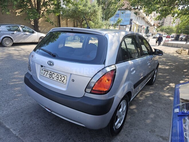 Kia Rio-4