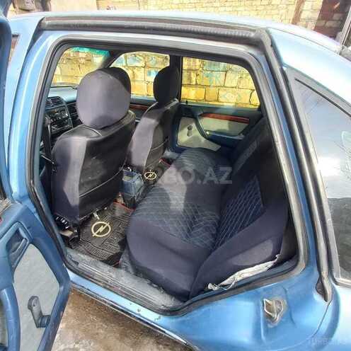 Opel Vectra-3