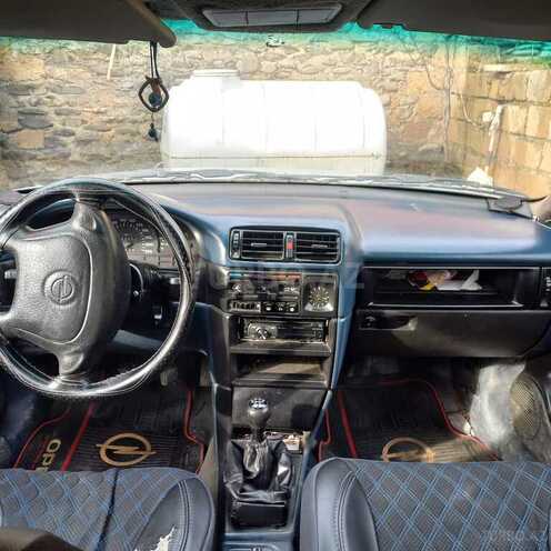 Opel Vectra-2