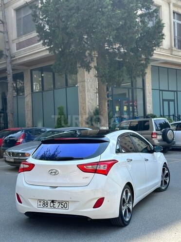 Hyundai i30-2