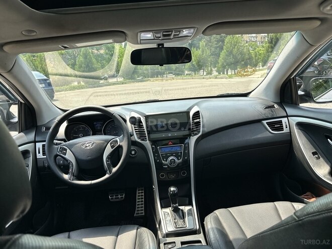 Hyundai i30-8