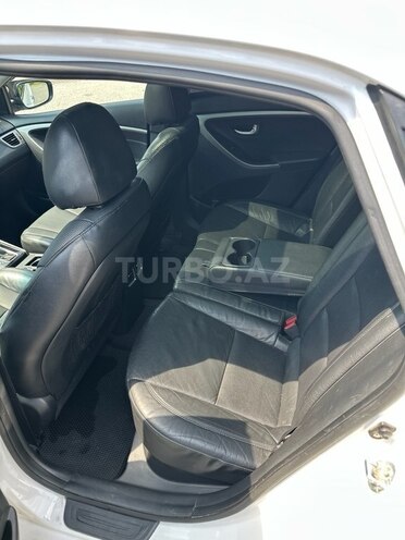 Hyundai i30-10