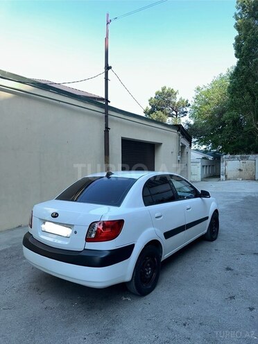 Kia Rio-5