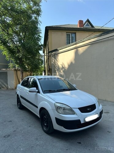 Kia Rio-1