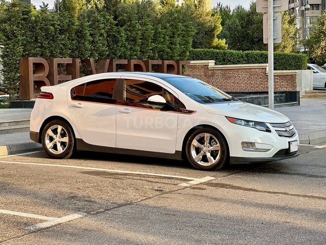 Chevrolet Volt-8