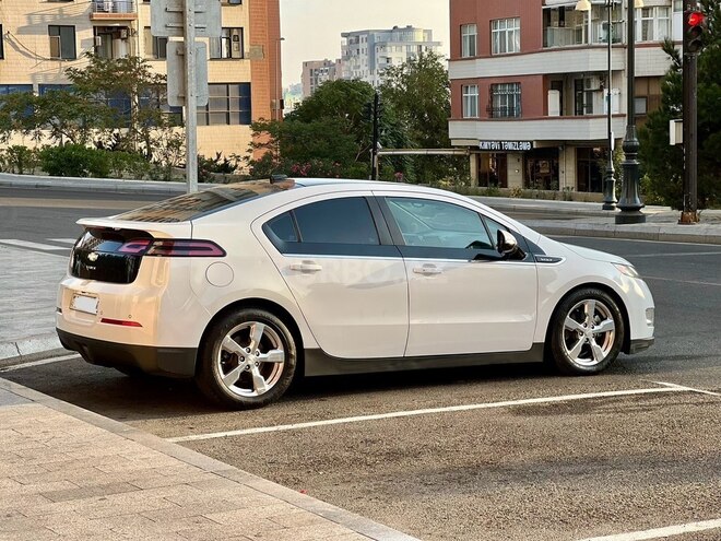 Chevrolet Volt-9