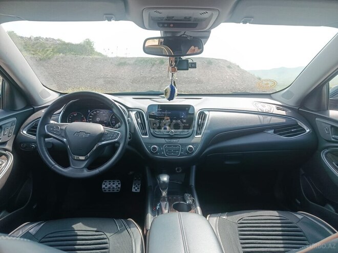 Chevrolet Malibu-14