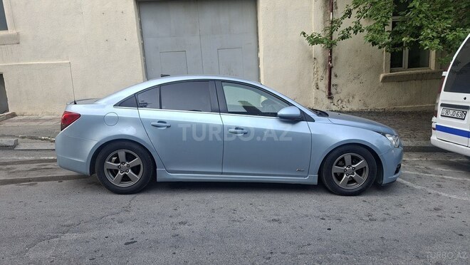 Chevrolet Cruze-9