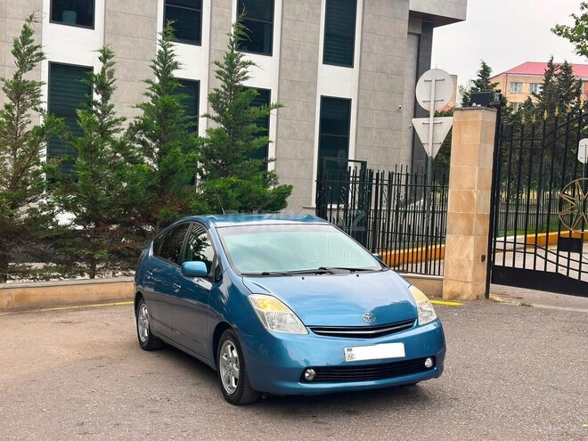 Toyota Prius-7