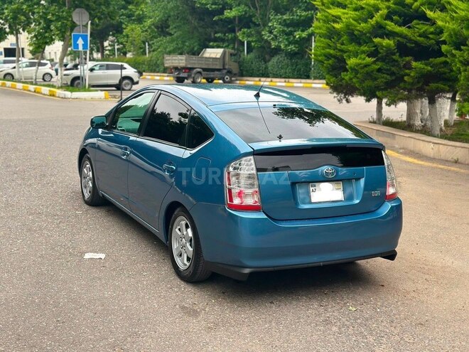 Toyota Prius-5