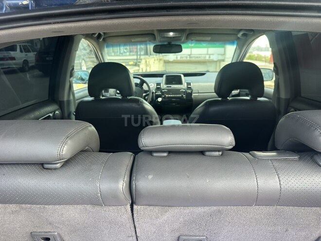 Toyota Prius-18