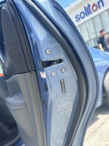 Toyota Prius-11