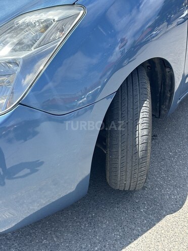 Toyota Prius-17
