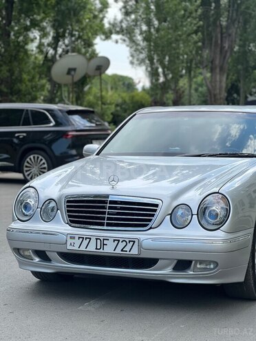 Mercedes E 240-3