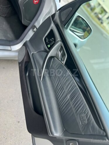 Mercedes E 240-12