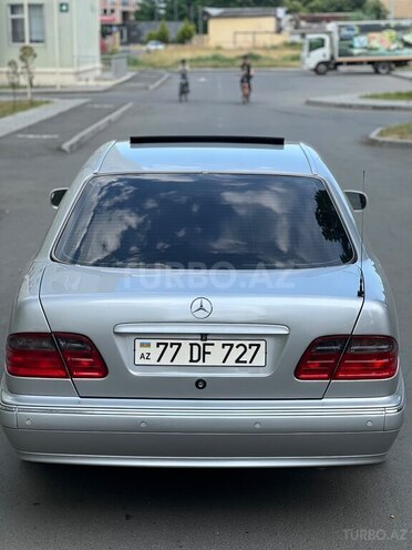 Mercedes E 240-7