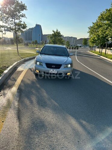 Hyundai Sonata-1