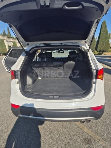 Hyundai Santa Fe-12