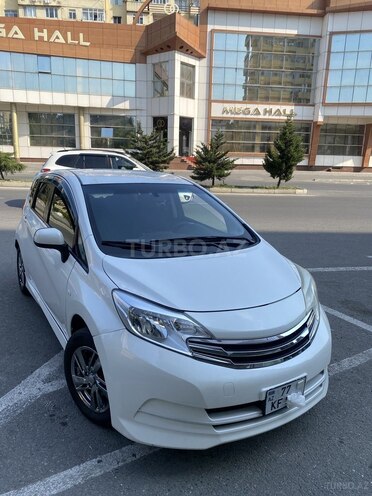 Nissan Note-5