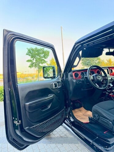 Jeep Wrangler-19