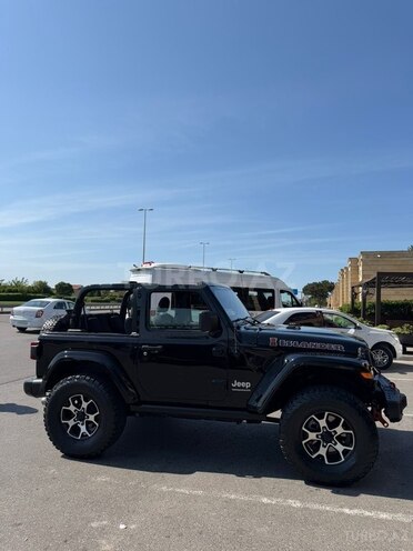 Jeep Wrangler-12