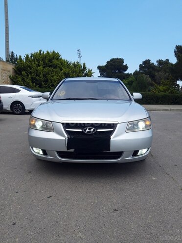 Hyundai Sonata-1
