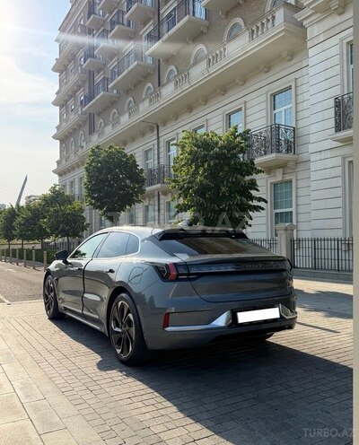 ZEEKR 001-5