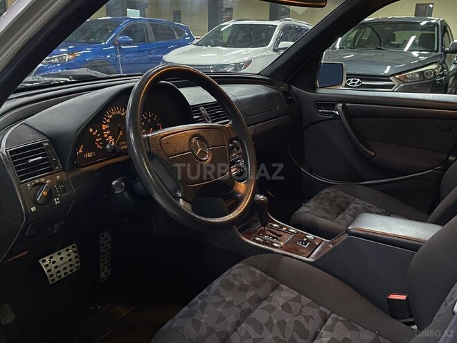 Mercedes C 200-12