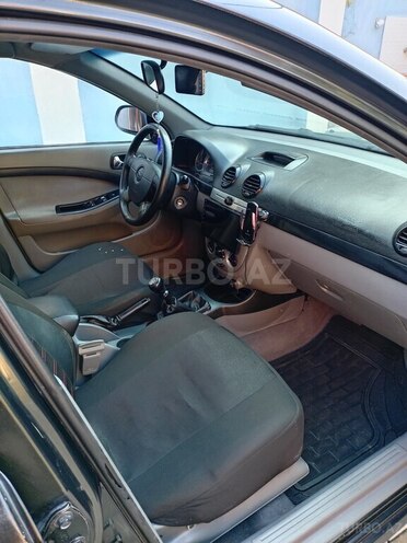 Chevrolet Lacetti-8