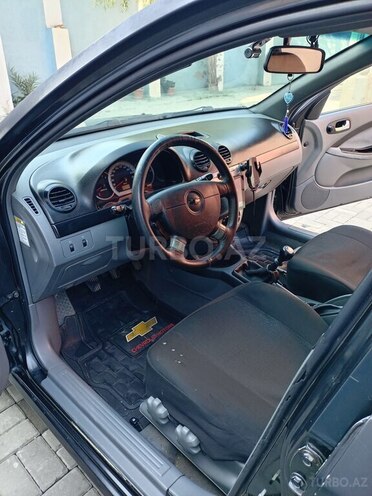 Chevrolet Lacetti-9