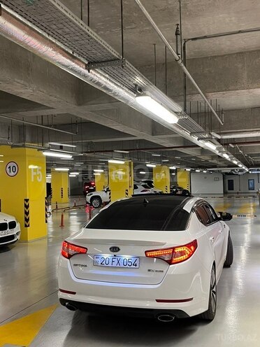 Kia Optima-4