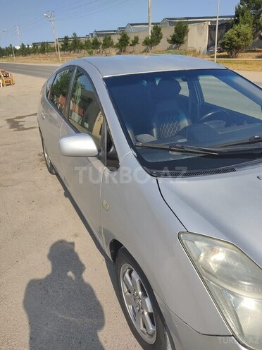 Toyota Prius-7