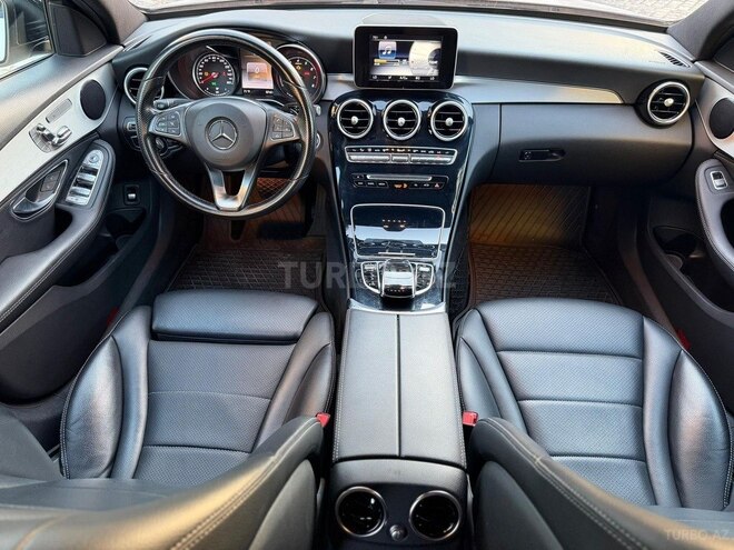 Mercedes C 300-11