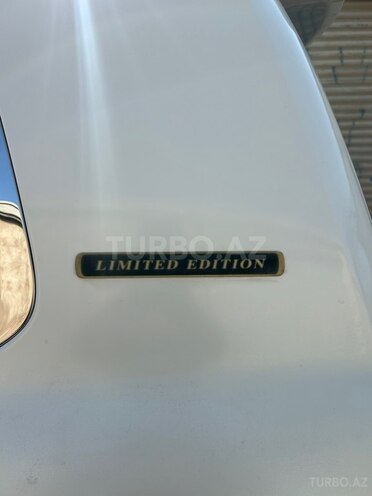 Toyota Land Cruiser-8
