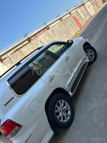 Toyota Land Cruiser-7