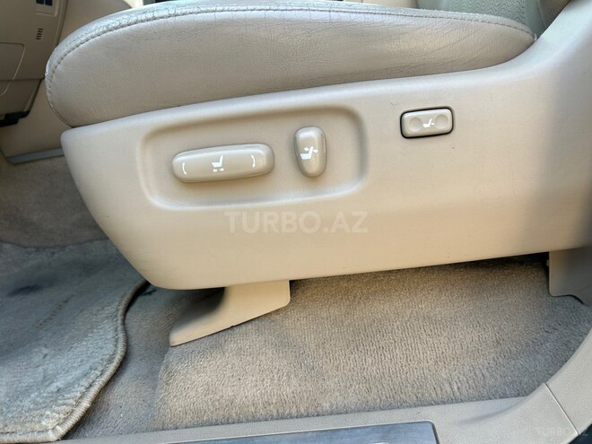 Toyota Land Cruiser-18