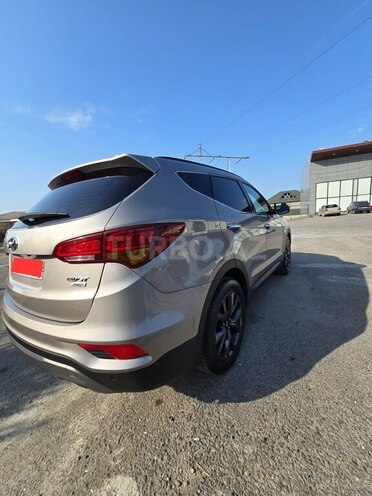 Hyundai Santa Fe-4