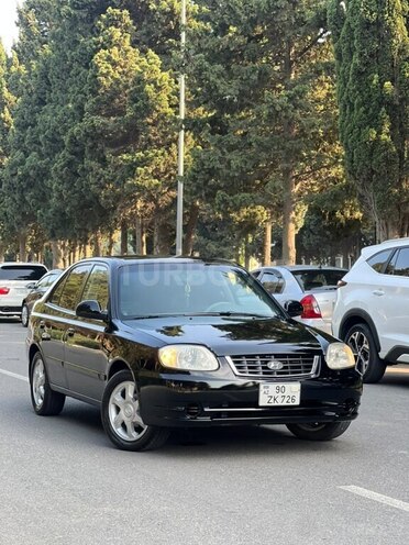 Hyundai Accent-7