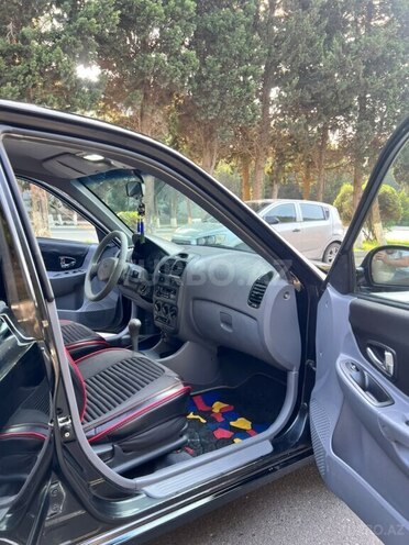 Hyundai Accent-16