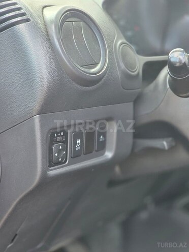 Mitsubishi Mirage-8