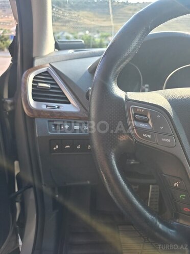 Hyundai Santa Fe-10