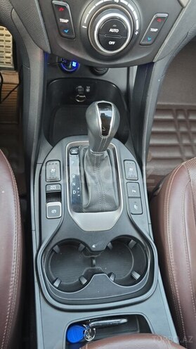 Hyundai Santa Fe-11