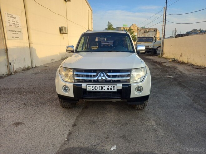 Mitsubishi Pajero-1