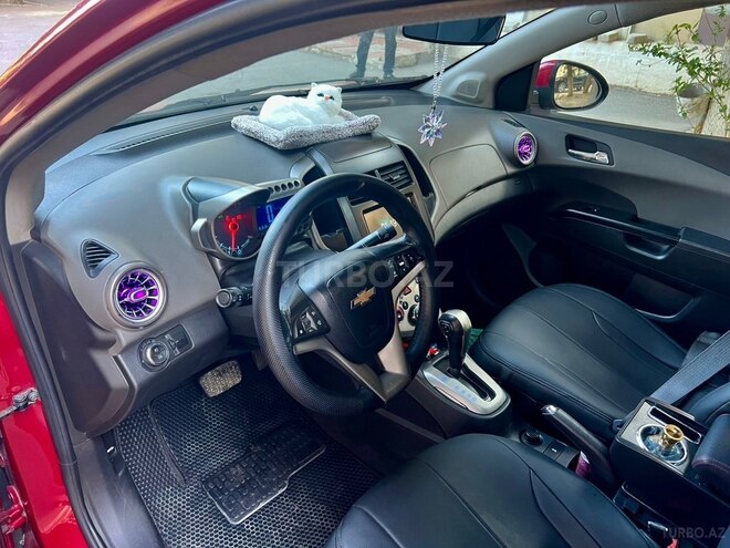 Chevrolet Aveo-7