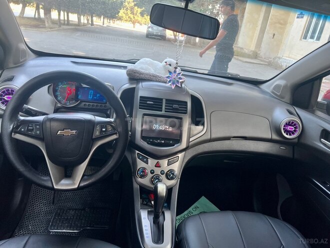 Chevrolet Aveo-6